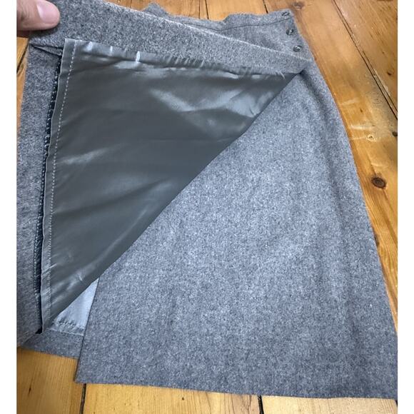 Vintage L.L. BEAN Gray Wool Blend Wrap Around Midi Lined Skirt Size 12 - Picture 2 of 9